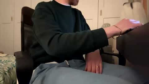 Snapshot of bongofwhiskey chatting on February 26, 2026, 12:31 am bongofwhiskey online show from February 26, 2026, 12:31 am