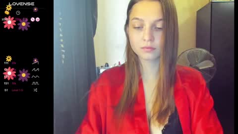 Snapshot of boni_nell__ chatting on December 13, 2024, 6:42 am Nell online show from December 13, 2024, 6:42 am