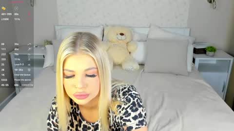 Snapshot of bonnie_riley chatting on May 28, 2026, 1:41 pm Stella online show from May 28, 2026, 1:41 pm