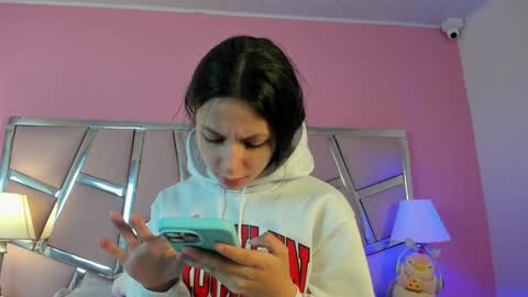 Bonnie  online show from January 6, 2025, 12:24 pm