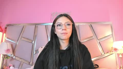 Bonnie  online show from May 21, 2026, 7:10 pm