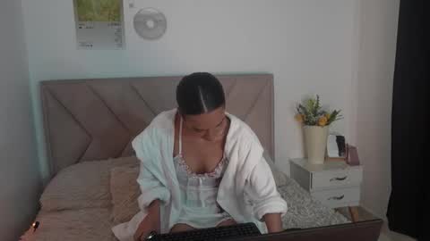 Bonnie  online show from March 6, 2026, 6:43 am