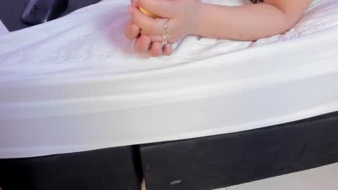 bonny_and_carrot online show from October 22, 2025, 7:24 pm