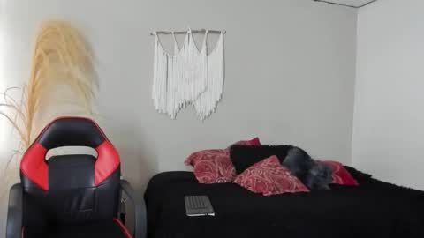 Snapshot of bonny_honey_ chatting on May 28, 2026, 7:00 pm Bonny online show from May 28, 2026, 7:00 pm