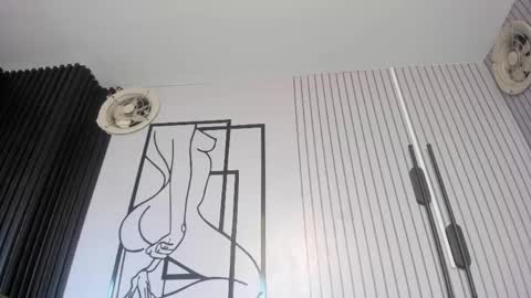 Snapshot of bonny_petite chatting on April 22, 2026, 3:02 pm Vicky online show from April 22, 2026, 3:02 pm