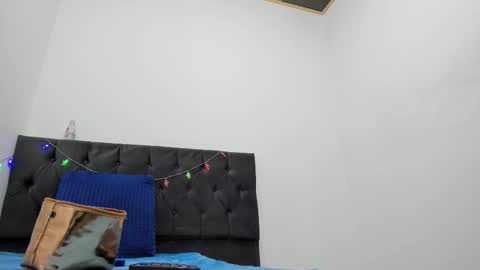 Snapshot of bonnyy26 chatting on January 7, 2026, 9:23 am bony online show from January 7, 2026, 9:23 am