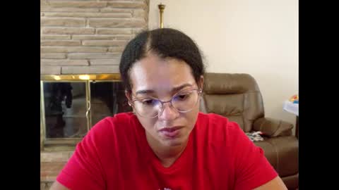 Queen Bon Vivantt online show from November 19, 2025, 5:57 pm