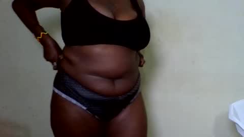 Snapshot of boobey_warden chatting on November 4, 2025, 9:47 pm boobey_warden online show from November 4, 2025, 9:47 pm