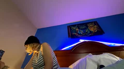 Snapshot of boobookittyfuxx chatting on November 3, 2025, 6:25 am boobookittyfuxx online show from November 3, 2025, 6:25 am