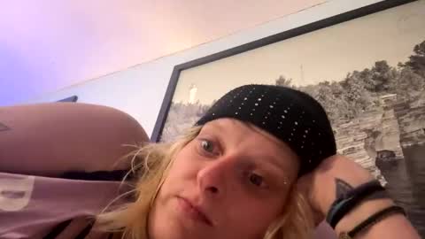 boobookittyfuxx online show from April 13, 2026, 7:58 am