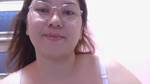 Snapshot of boobsiemarie chatting on June 20, 2026, 6:33 pm MommyMarie-Singlemom of 2. online show from June 20, 2026, 6:33 pm