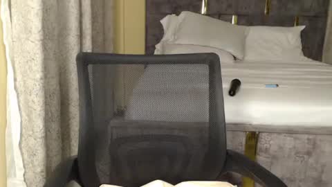 booby_candy online show from August 3, 2026, 7:39 pm