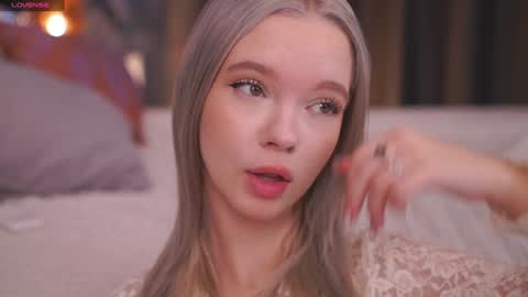 Alina online show from November 21, 2025, 7:40 am