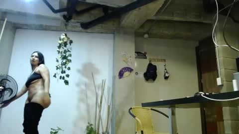 Snapshot of boom_ass_ chatting on May 14, 2026, 11:33 pm MARIANA online show from May 14, 2026, 11:33 pm