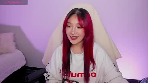 Snapshot of boonie_girl chatting on December 4, 2024, 5:05 am Booniee online show from December 4, 2024, 5:05 am