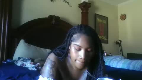 boooohoooobaby online show from November 18, 2025, 3:16 pm