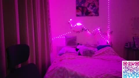 Milena online show from February 11, 2026, 2:27 am