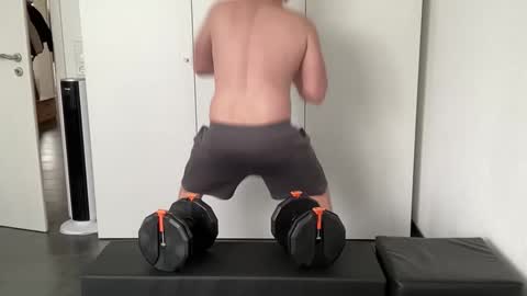 boopye online show from December 3, 2025, 8:34 am