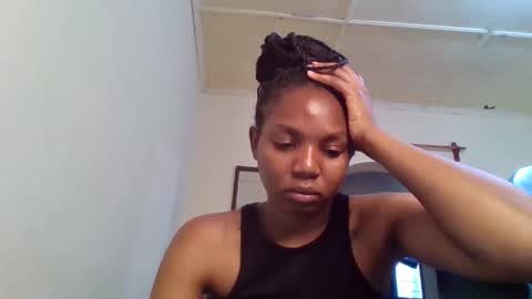 bootie_caramel online show from September 29, 2025, 9:14 am