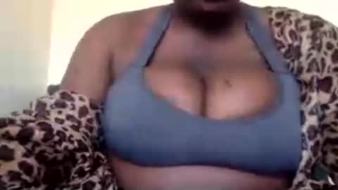 Snapshot of bootylicious_1_ chatting on July 10, 2026, 7:01 am vee online show from July 10, 2026, 7:01 am