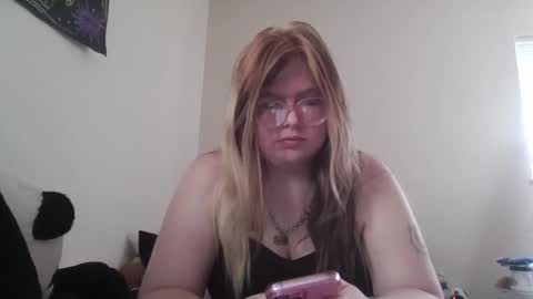 Snapshot of borderline_mutt chatting on September 23, 2025, 6:44 pm borderline mutt online show from September 23, 2025, 6:44 pm