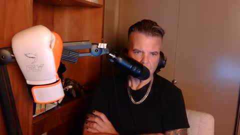 BOSS online show from October 11, 2025, 6:12 am