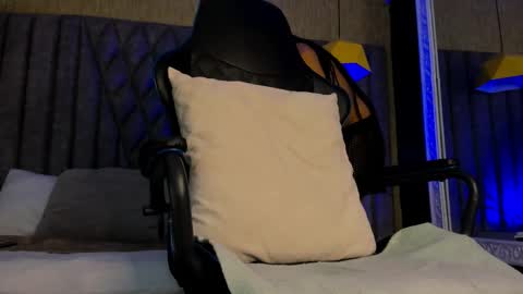 Boss online show from November 24, 2025, 3:50 am