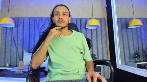 Boss online show from December 14, 2025, 3:56 am