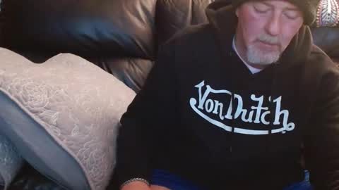 bostonguy1969 online show from December 23, 2025, 5:05 am