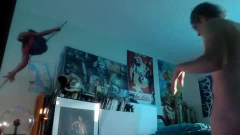 Bottomboo7 online show from October 1, 2025, 12:22 pm