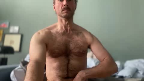 bottommanbln online show from October 14, 2025, 12:50 pm