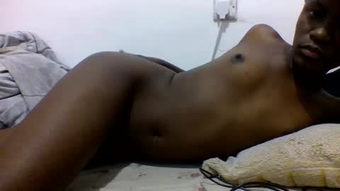 bouncy_vee online show from February 27, 2026, 1:38 am