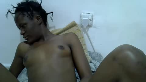 Snapshot of bouncy_vee chatting on March 22, 2026, 1:36 pm bouncy_vee online show from March 22, 2026, 1:36 pm