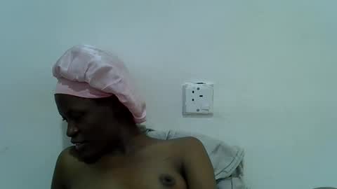 Snapshot of bouncy_vee chatting on May 17, 2026, 12:56 pm bouncy_vee online show from May 17, 2026, 12:56 pm