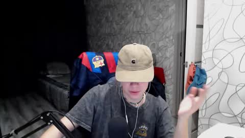 Snapshot of bounty_snipe chatting on November 12, 2025, 11:03 pm bounty_snipe online show from November 12, 2025, 11:03 pm