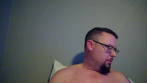 Snapshot of bowtieguy84 chatting on March 16, 2026, 2:06 am bowtieguy84 online show from March 16, 2026, 2:06 am