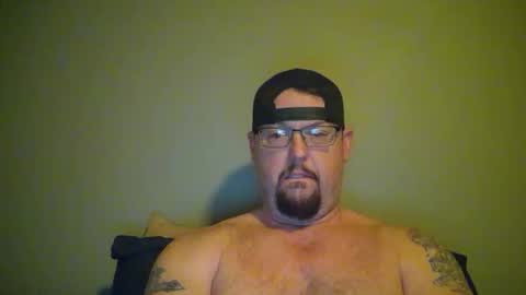 Snapshot of bowtieguy84 chatting on March 31, 2026, 1:07 am bowtieguy84 online show from March 31, 2026, 1:07 am