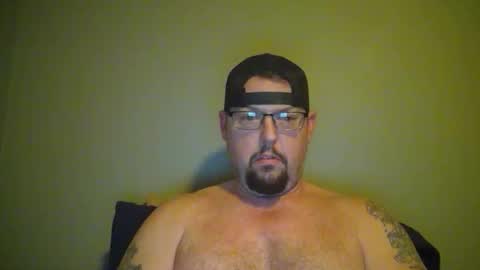 Snapshot of bowtieguy84 chatting on April 2, 2026, 3:26 am bowtieguy84 online show from April 2, 2026, 3:26 am