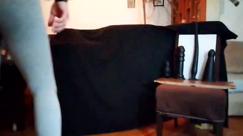 Bes7assquirt online show from December 15, 2025, 11:42 pm