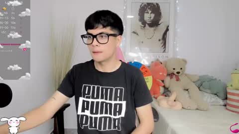 Snapshot of boy_andy__ chatting on February 1, 2025, 7:02 pm Aaron online show from February 1, 2025, 7:02 pm