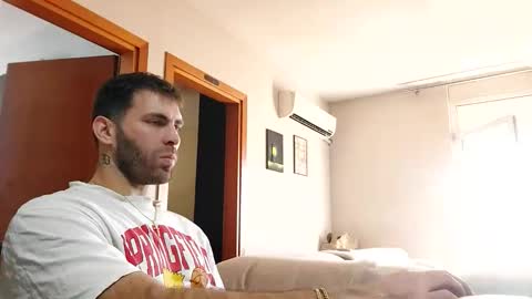 Snapshot of boy_aroundtheworld chatting on October 24, 2025, 1:29 pm Dan online show from October 24, 2025, 1:29 pm