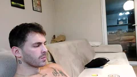 Snapshot of boy_aroundtheworld chatting on October 29, 2025, 9:27 pm Dan online show from October 29, 2025, 9:27 pm