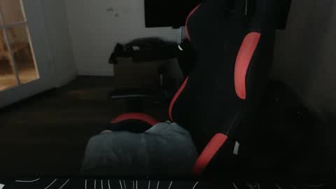 boy_t0y89 online show from December 23, 2025, 7:39 am