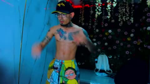 boy_tatto77 online show from April 11, 2026, 2:16 am