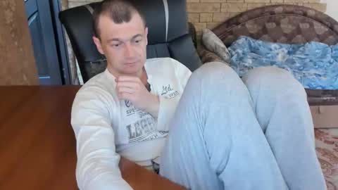 Snapshot of boyapollon chatting on April 19, 2026, 4:56 am BoyApollon online show from April 19, 2026, 4:56 am