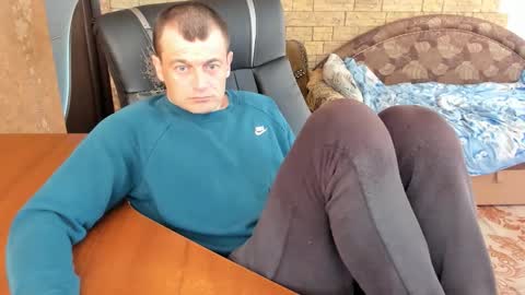 Snapshot of boyapollon chatting on April 27, 2026, 5:49 am BoyApollon online show from April 27, 2026, 5:49 am