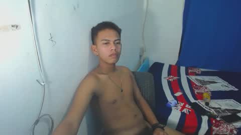 Snapshot of boyax16 chatting on December 22, 2024, 7:10 pm boyax16 online show from December 22, 2024, 7:10 pm