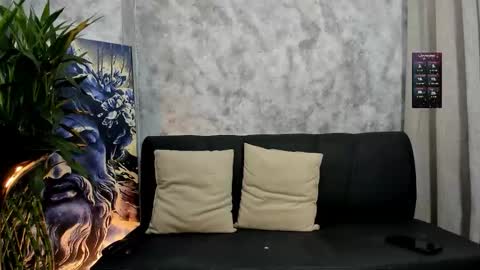 boyc02_ online show from November 17, 2025, 4:40 am