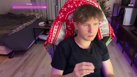 Snapshot of boykik chatting on January 5, 2025, 11:22 pm Eddie online show from January 5, 2025, 11:22 pm