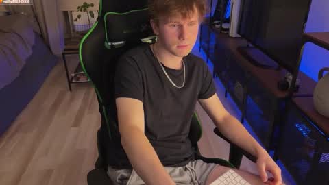 Snapshot of boykik chatting on February 23, 2025, 7:07 pm Eddie online show from February 23, 2025, 7:07 pm